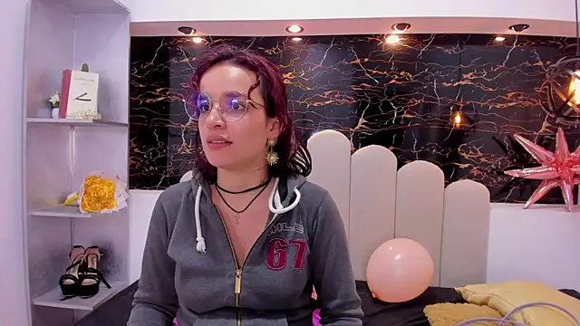 Annyrosee online show from November 23, 2025, 1:05 am