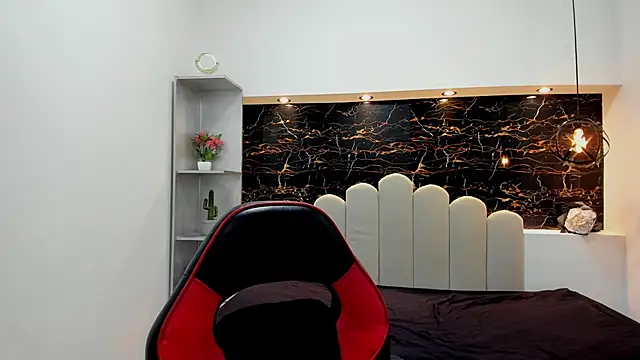 Annyrosee online show from March 2, 2026, 7:43 pm