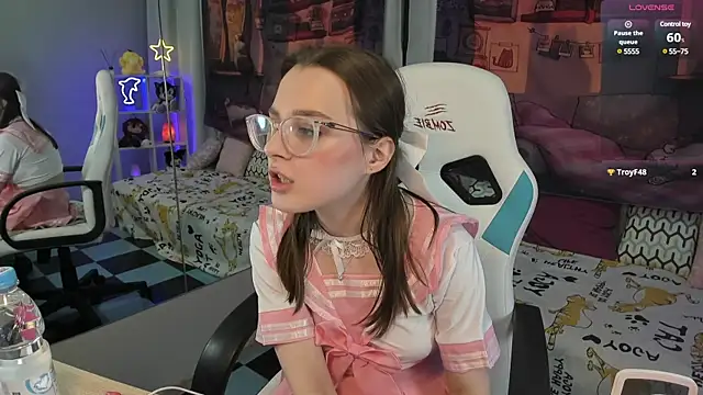 kaisajenner online show from February 9, 2025, 8:56 pm