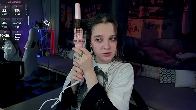 Snapshot of kaisajenner chatting on December 20, 2025, 5:53 pm kaisajenner online show from December 20, 2025, 5:53 pm