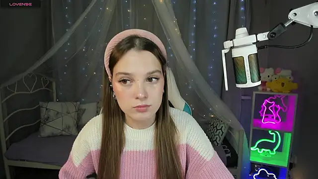 Snapshot of kaisajenner chatting on February 4, 2026, 12:11 pm kaisajenner online show from February 4, 2026, 12:11 pm