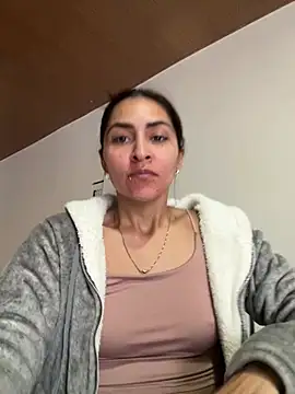 Sofiadelacruz online show from July 12, 2026, 1:57 pm