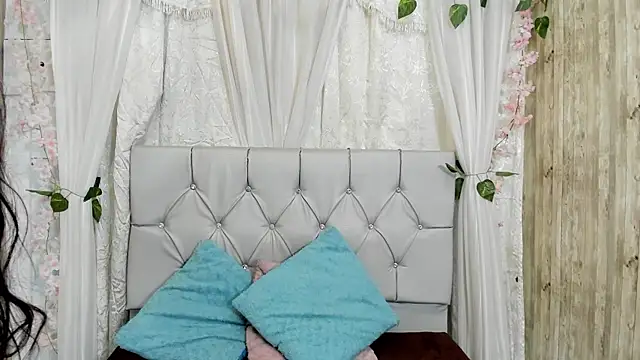 Rachel new20 online show from November 7, 2025, 9:26 pm