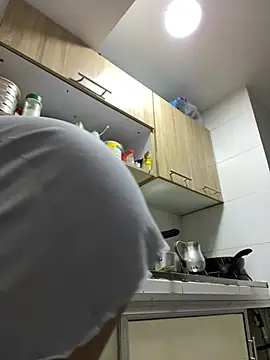 stefania brunnett online show from March 4, 2025, 8:24 am