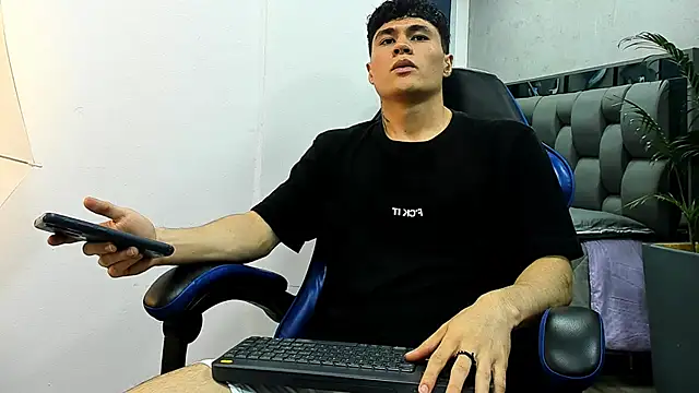Snapshot of roan_birkin chatting on September 29, 2025, 8:57 pm roan birkin online show from September 29, 2025, 8:57 pm
