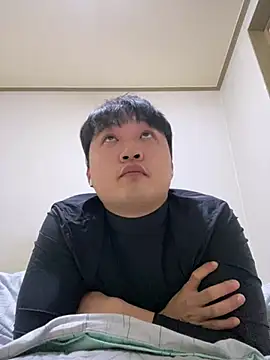 Snapshot of offwhite777 chatting on January 31, 2025, 1:56 pm offwhite777 online show from January 31, 2025, 1:56 pm