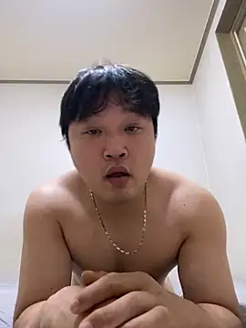 Snapshot of offwhite777 chatting on February 15, 2025, 4:34 pm offwhite777 online show from February 15, 2025, 4:34 pm