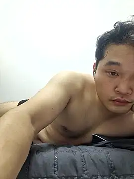 offwhite777 online show from November 12, 2025, 1:55 pm