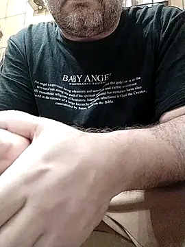 NAvoglia online show from November 25, 2025, 1:33 pm