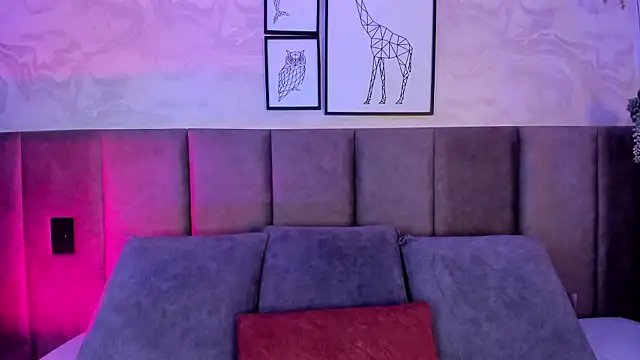 Alyssia Collins online show from March 26, 2026, 2:06 am