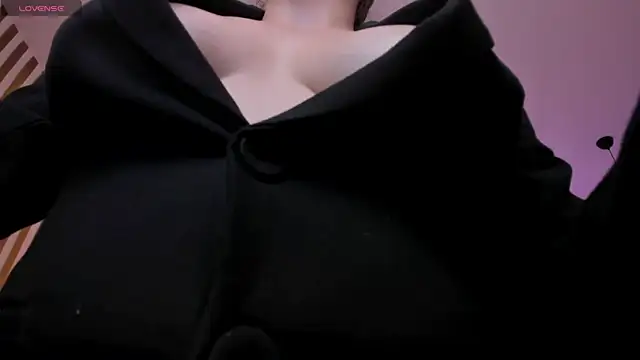 BeccaBaxter online show from September 26, 2025, 8:57 pm