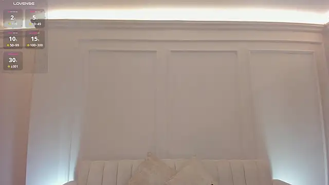 BeccaBaxter online show from April 19, 2026, 12:26 pm