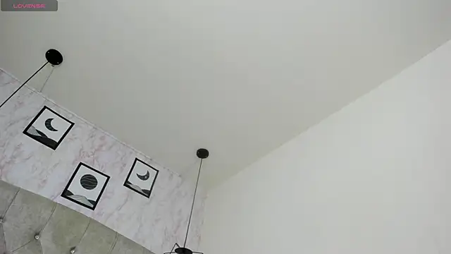 Raichell  online show from April 16, 2026, 4:13 am