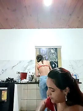 Pantaneirasexy online show from November 28, 2025, 4:42 pm