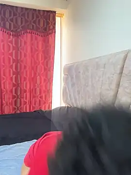 leahaltomm online show from February 6, 2025, 1:32 pm