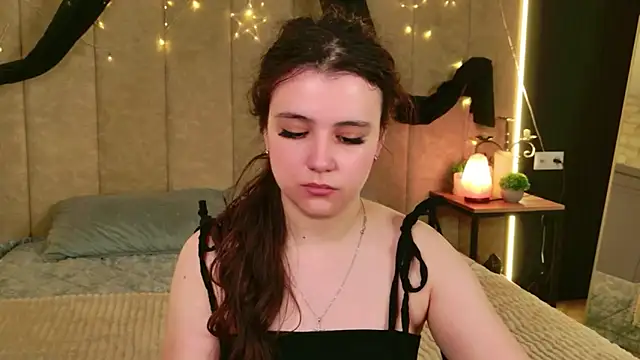 Snapshot of Pauline_Heaven chatting on May 21, 2026, 5:58 am Pauline Heaven online show from May 21, 2026, 5:58 am