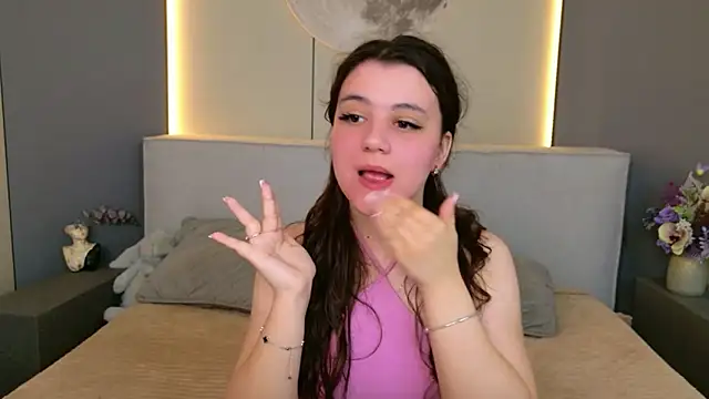 Snapshot of Pauline_Heaven chatting on June 27, 2026, 5:34 am Pauline Heaven online show from June 27, 2026, 5:34 am
