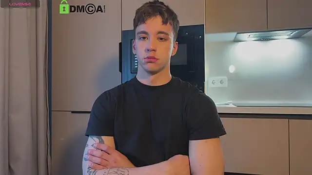 VincentSmith02 online show from April 9, 2026, 2:00 pm