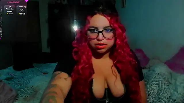 Snapshot of EstefyTabbo chatting on July 14, 2026, 10:21 am EstefyTabbo online show from July 14, 2026, 10:21 am