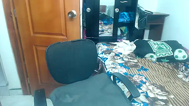 Siblleyx online show from February 12, 2025, 4:11 pm