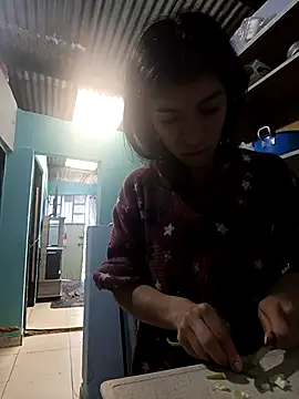 Ariell Kieran online show from December 16, 2025, 8:03 pm