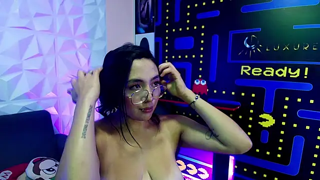 Snapshot of Enyel_valmina chatting on February 2, 2025, 5:48 pm Enyel valmina online show from February 2, 2025, 5:48 pm