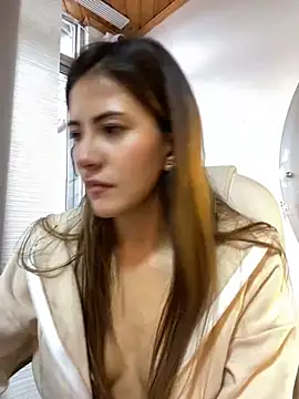 Andrea18 blonde online show from February 22, 2025, 3:58 pm