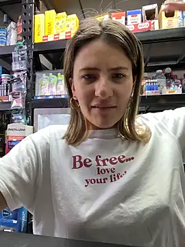 Andrea18 blonde online show from April 7, 2026, 7:25 pm