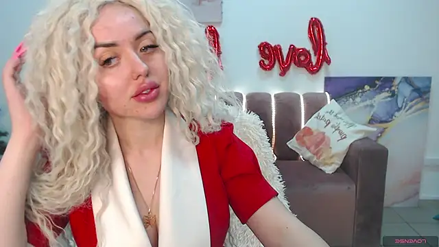 MissisCaty online show from February 5, 2025, 10:44 pm