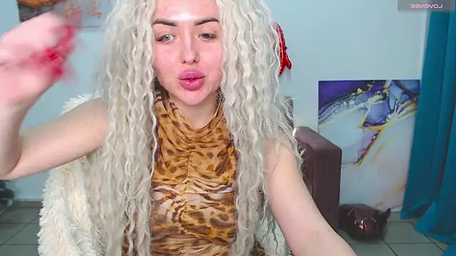 MissisCaty online show from February 26, 2025, 1:43 am