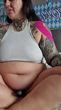 CannabisQueenn online show from October 1, 2025, 8:31 am