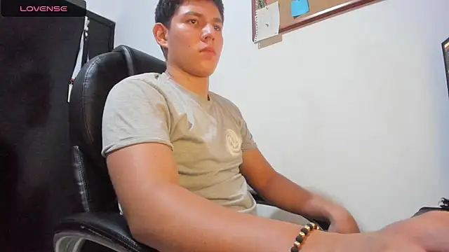 JamesCr  online show from March 18, 2025, 9:42 am