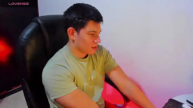 JamesCr  online show from March 19, 2025, 7:29 am