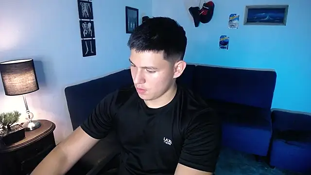 JamesCr  online show from April 8, 2026, 11:16 pm