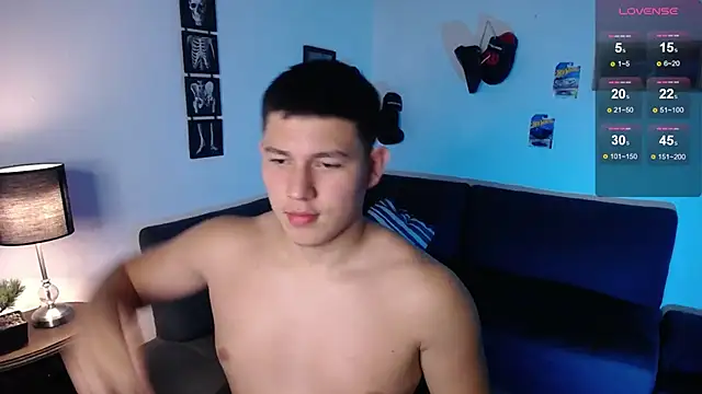 JamesCr  online show from April 9, 2026, 11:10 pm