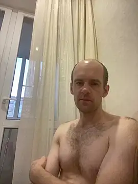 LynnAhNight online show from September 17, 2025, 3:08 am