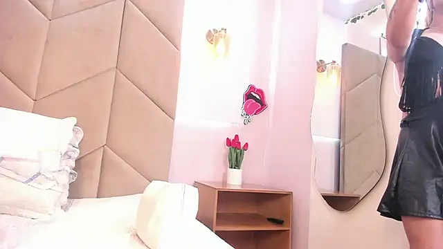 AzunaStar online show from September 24, 2025, 9:18 pm