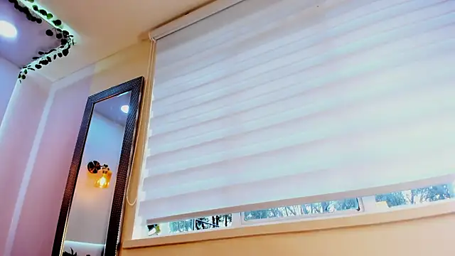 AzunaStar online show from February 20, 2026, 10:10 pm