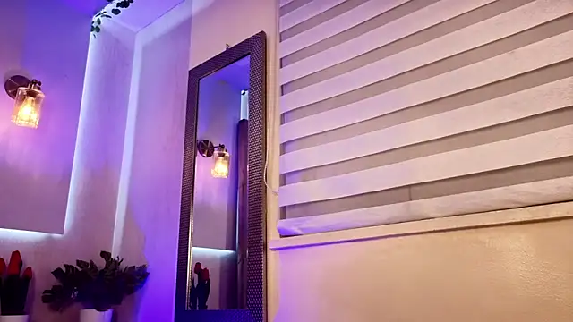 AzunaStar online show from April 18, 2026, 12:25 am