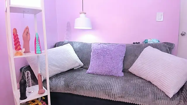 Hiyakasudere online show from April 7, 2026, 6:19 pm