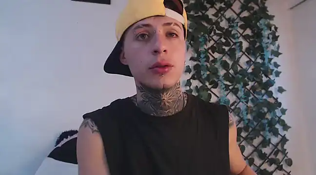 Snapshot of 7_Saturno_7 chatting on March 11, 2025, 10:42 pm 7 Saturno 7 online show from March 11, 2025, 10:42 pm