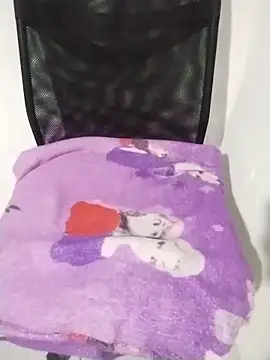 yannaluuxehot online show from March 18, 2025, 4:04 am