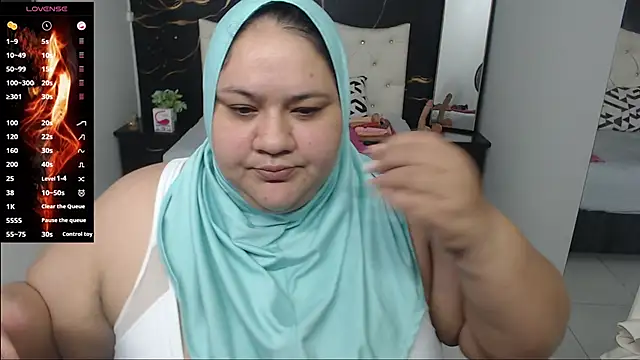 Aaliyah11 online show from February 5, 2025, 12:49 pm