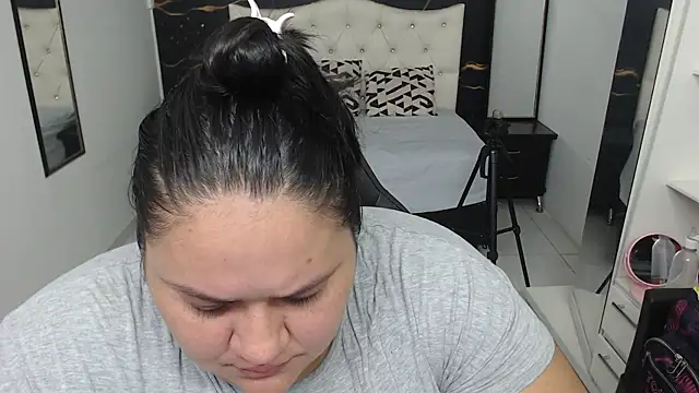 Aaliyah11 online show from September 15, 2025, 11:49 pm