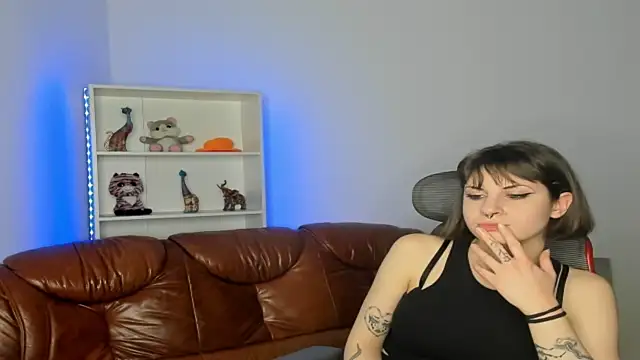 Vickyyy1233 online show from February 6, 2025, 9:17 pm