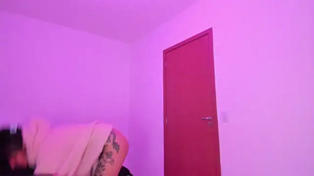 ggor4w33 online show from October 19, 2025, 5:19 am