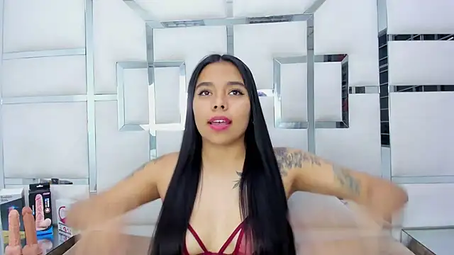 ZoeWan69 online show from February 26, 2025, 6:43 pm