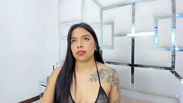 ZoeWan69 online show from March 13, 2025, 2:33 pm