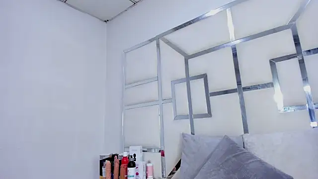 ZoeWan69 online show from October 3, 2025, 11:29 am