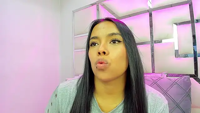 ZoeWan69 online show from March 11, 2026, 1:50 pm